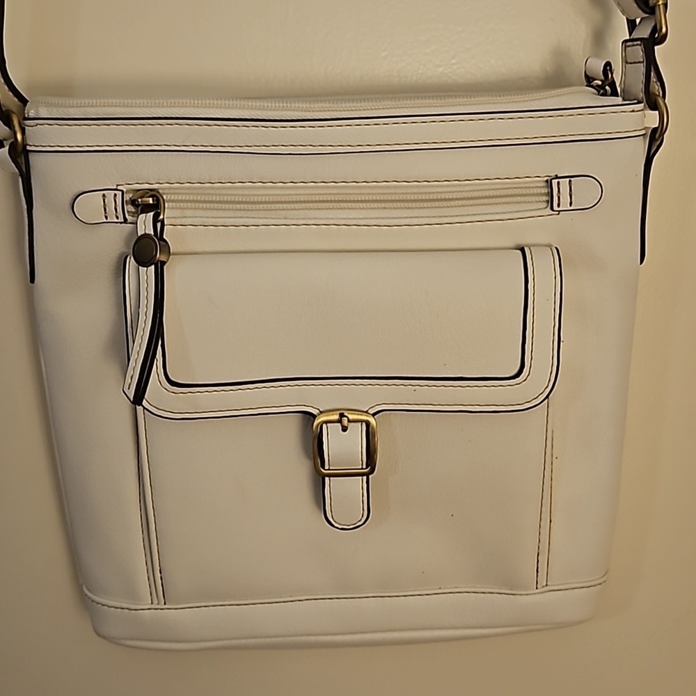 ST. JOHN'S BAY White Laura Faux Leather Crossbody Bag - Picture 4 of 14